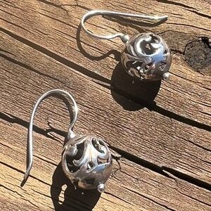 Vintage Silpada Sterling "Simple Delight" Filigree Ball Earring W0718